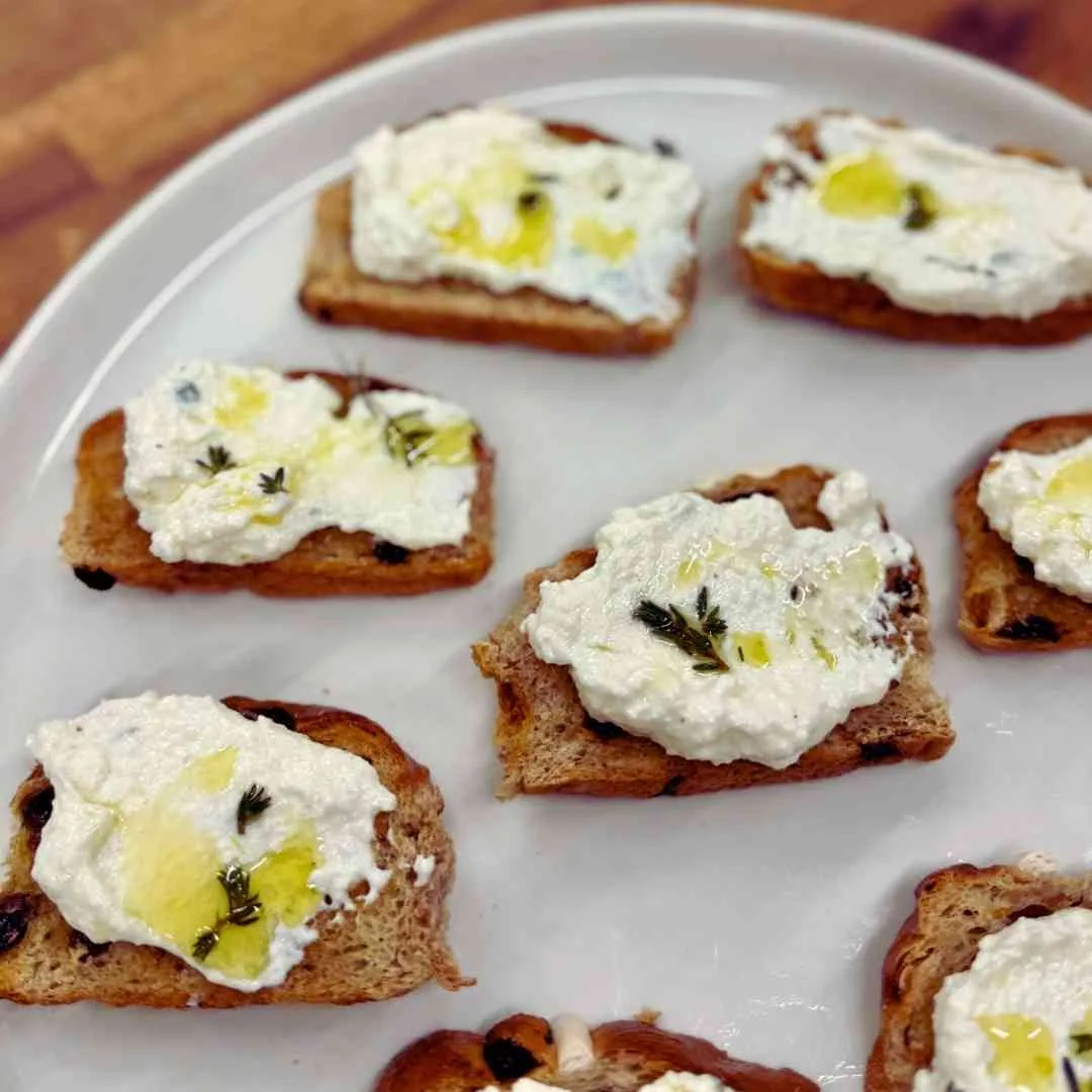 Hot Cross Bun Crostini
